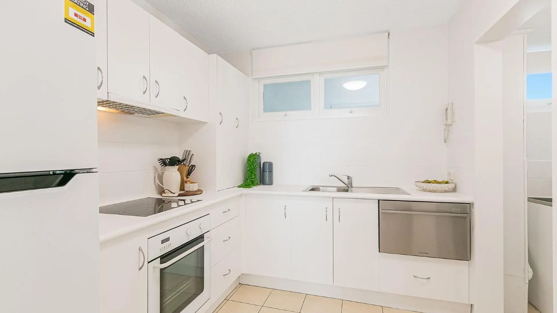 Rainbow Pacific Unit 4 Apartment Gold Coast